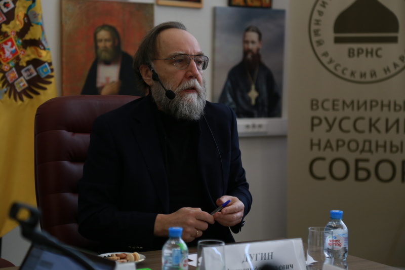    Александр Дугин предрёк глобалистской элите крах. У неё ещё есть шансы продлить себе жизнь, однако совсем сломить тенденцию уже невозможно. Фото: Царьград