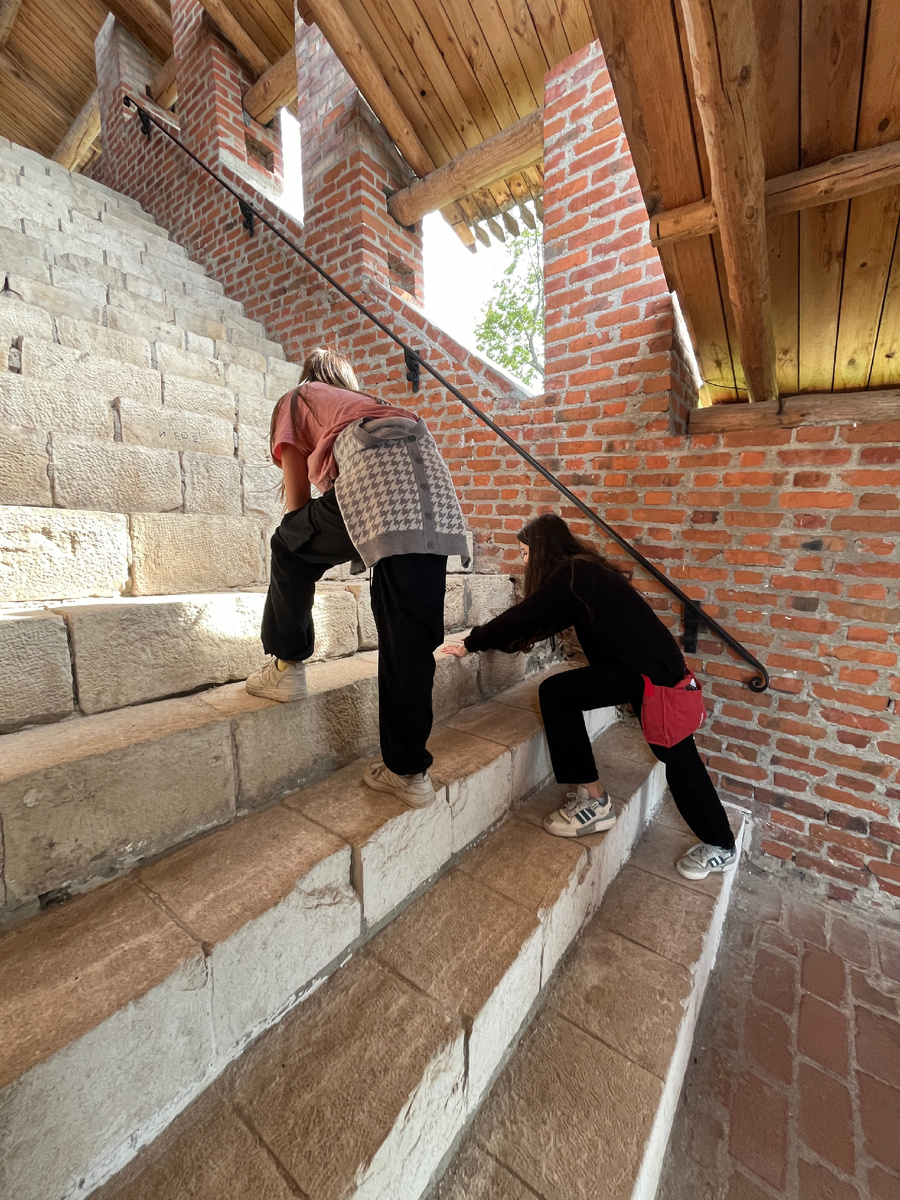 Карабкаемся по крутым ступеням