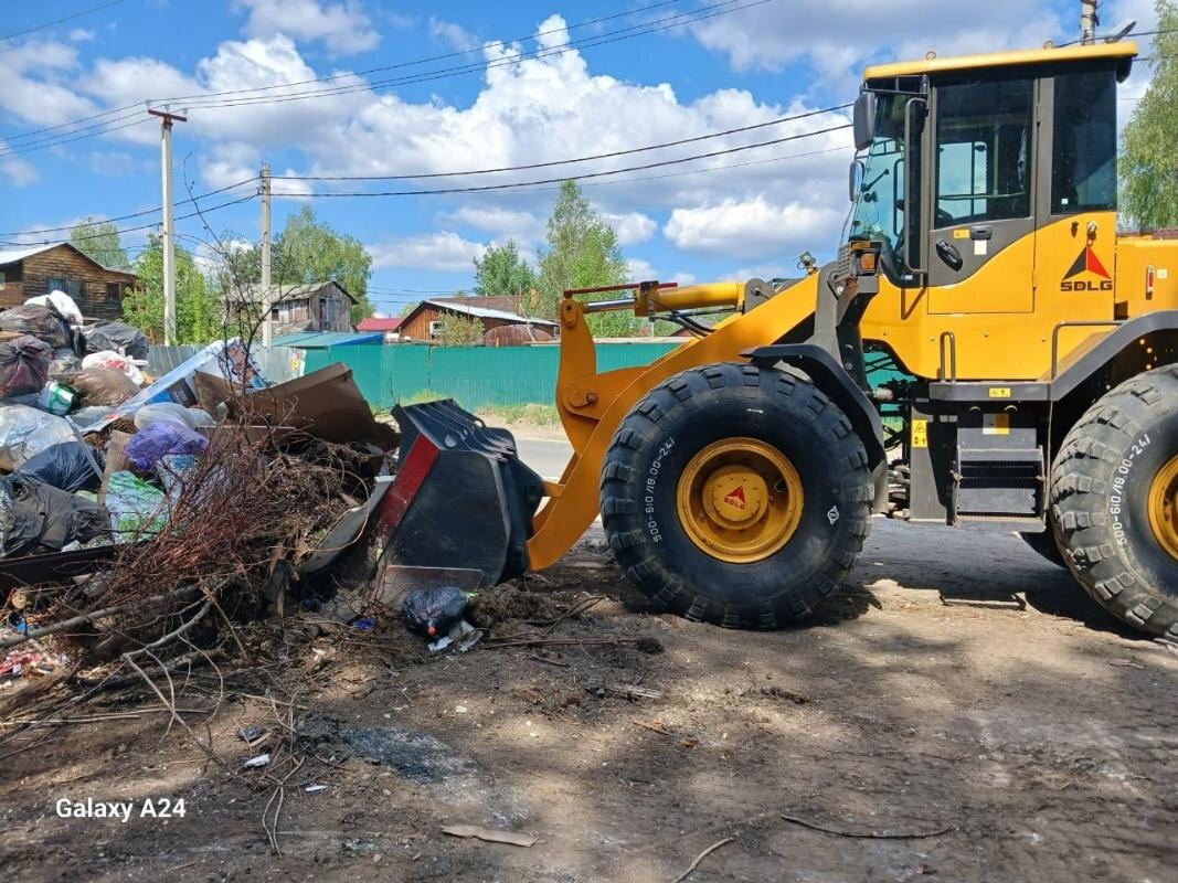    Проблемы с вывозом мусора в Сургуте возникли из-за массового выхода из строя спецтехники