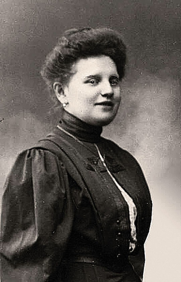 Анна Демидова