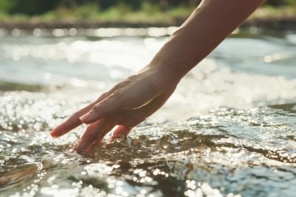    Неживой источник.