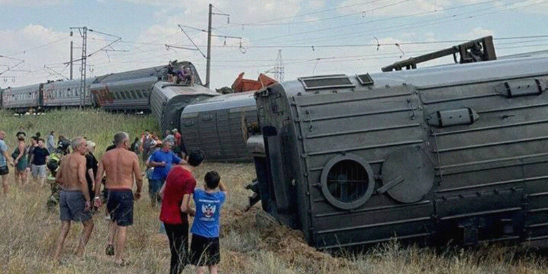    Более ста человек пострадали в сошедшем с рельс поезде Казань — Адлер