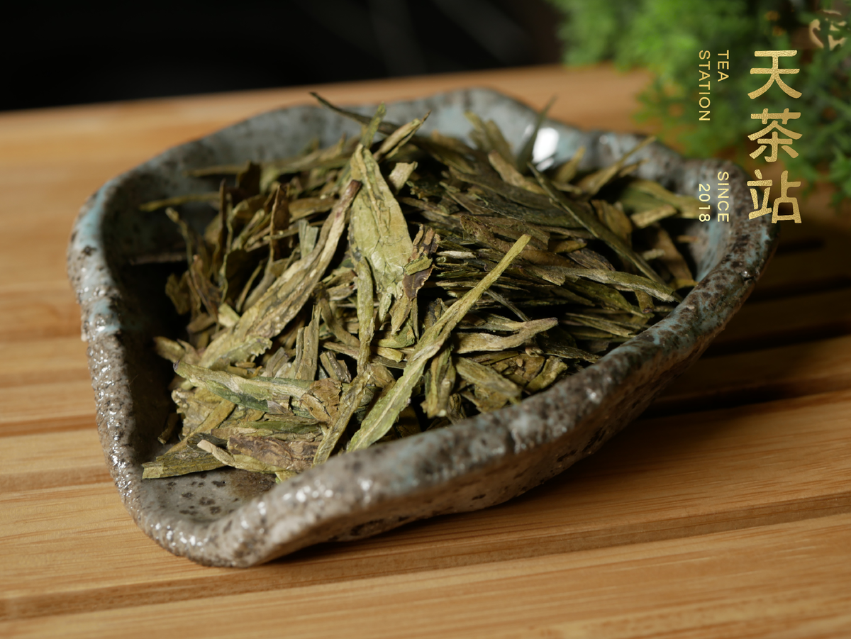 Внешний вид зелёного чая Лун Цзин в чахэ