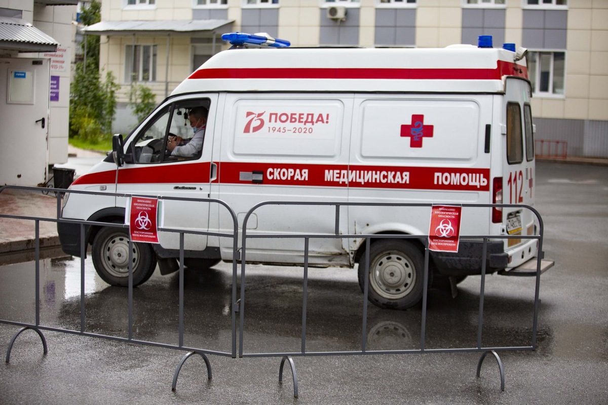    В Сургуте 38 автомобилей скорой помощи оснастили тревожными кнопками