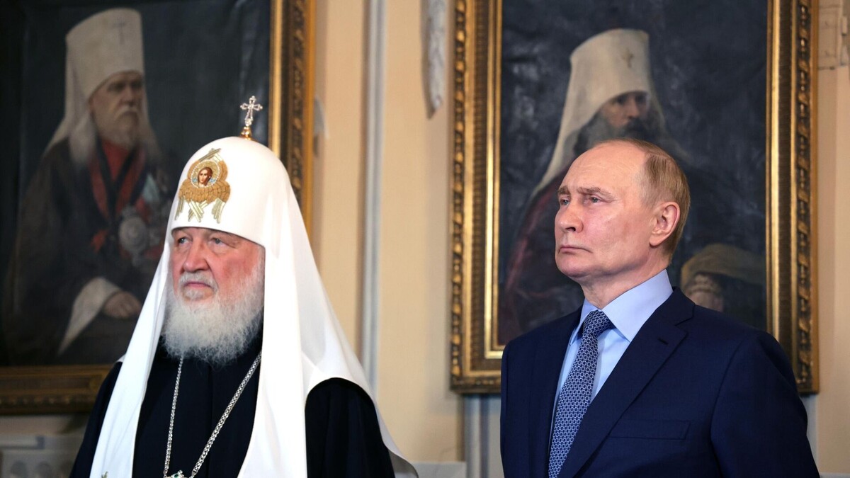 Самые проникновенные кадры с церемонии у белорусских коллег. Лик президента, как у первых христиан, ведомых ко львам на римскую арену. 