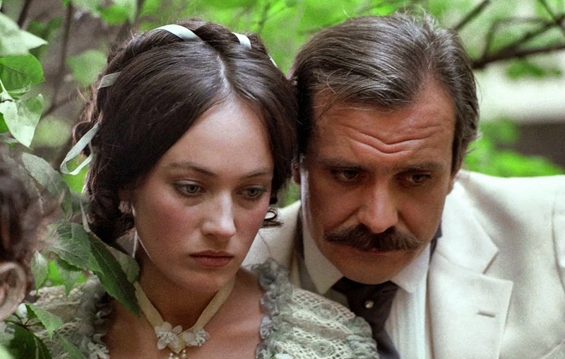 Кадр из фильма «Жестокий романс» (1984)