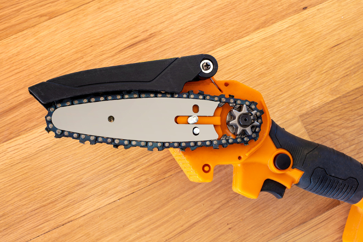 9 лучших аккумуляторных мини-пил