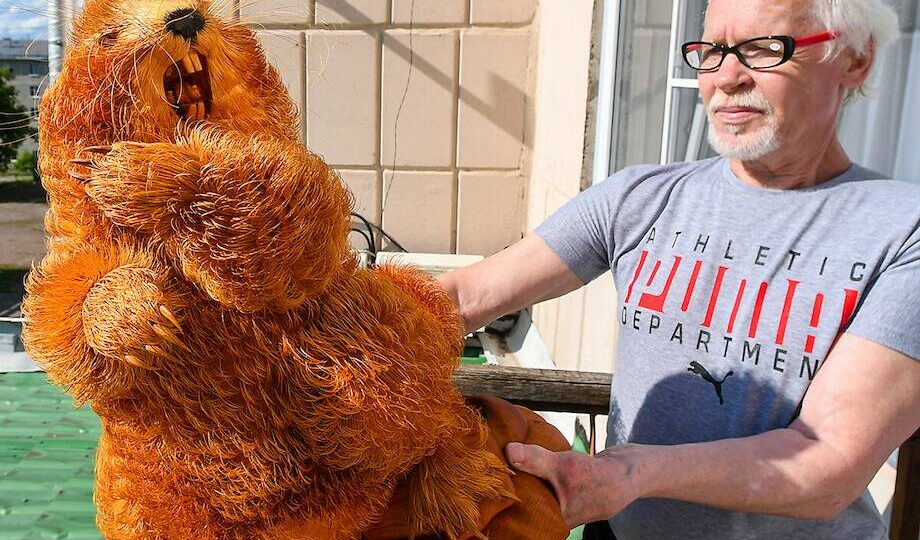 14 фото работ сибирского мастера, который создает шедевры из древесной стружки