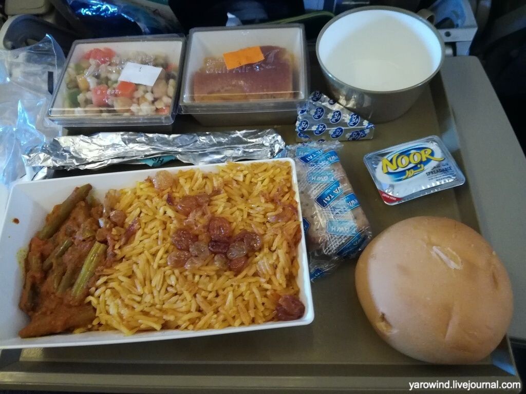 Авиакомпания Gulf Air, еда в самолете