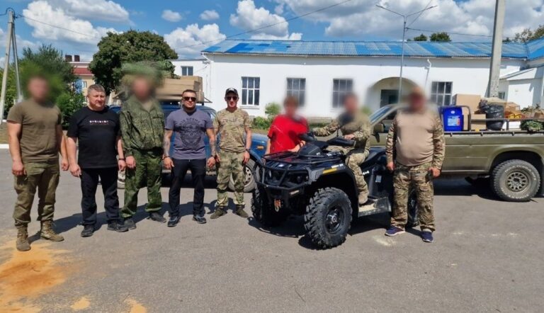    Глава Шарлыкского района Дмитрий Волков доставил бойцам СВО квадроцикл Кристина Просвиркина