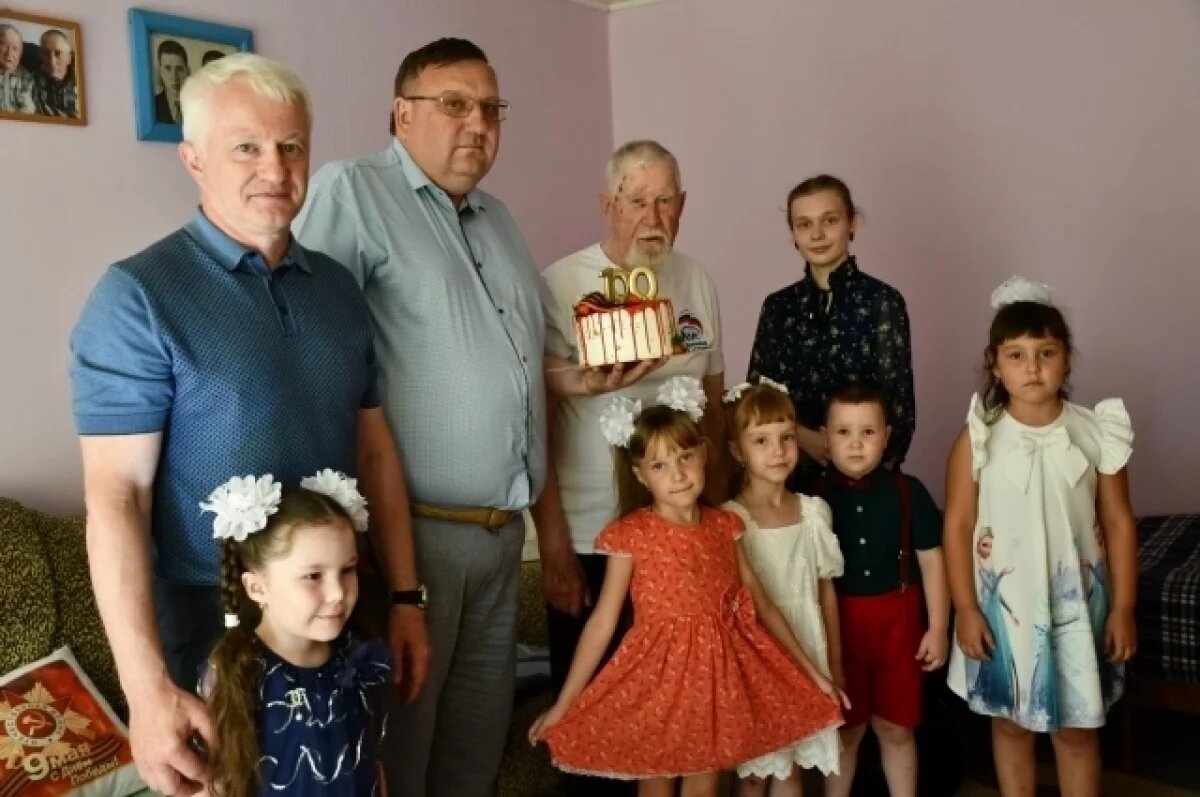    Поздравление ветерана.