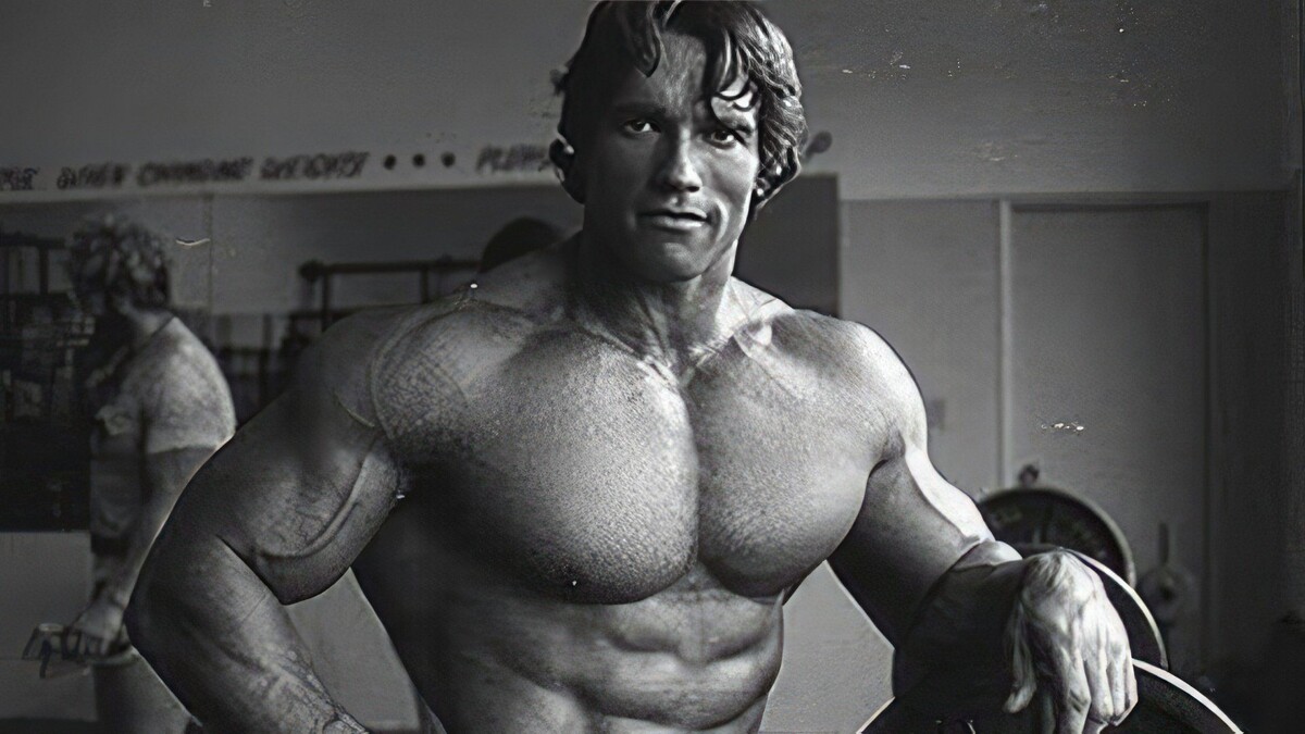    Он добился популярности благодаря непрестанной работе над собой