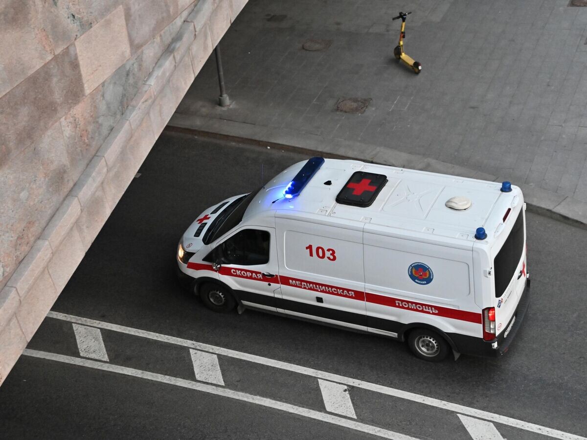    Автомобиль скорой помощи в Москве© РИА Новости / Наталья Селиверстова