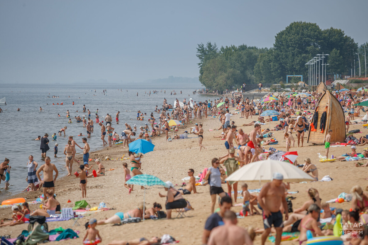 46% опрошенных заявили, что предпочли бы проводить отпуск на пляже. Фото: © Владимир Васильев / «Татар-информ»