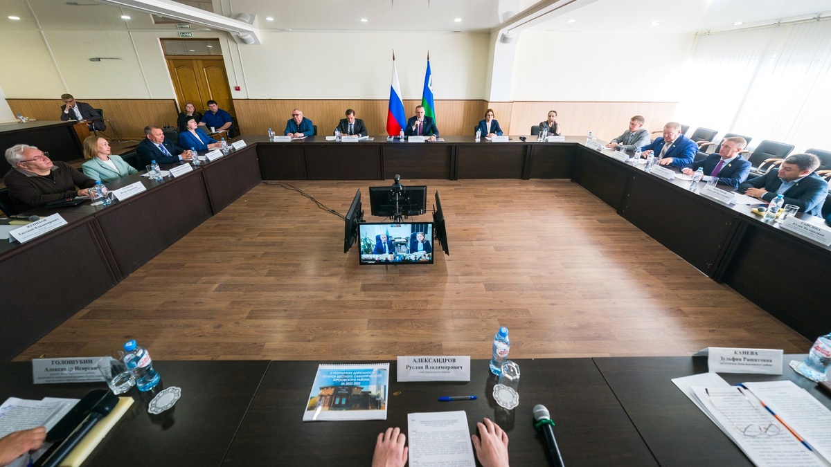    Транспортная инфраструктура и привлечение инвестиций: Руслан Кухарук обсудил развитие Берёзовского района