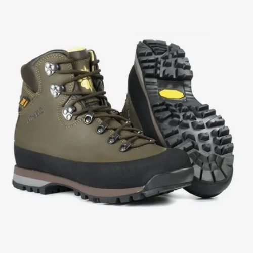 Трекинговые ботинки