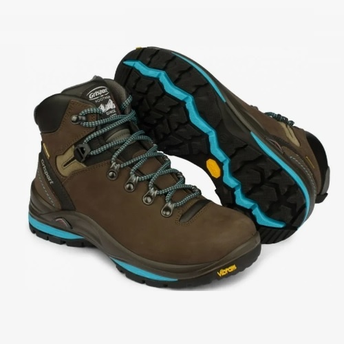 Трекинговые ботинки