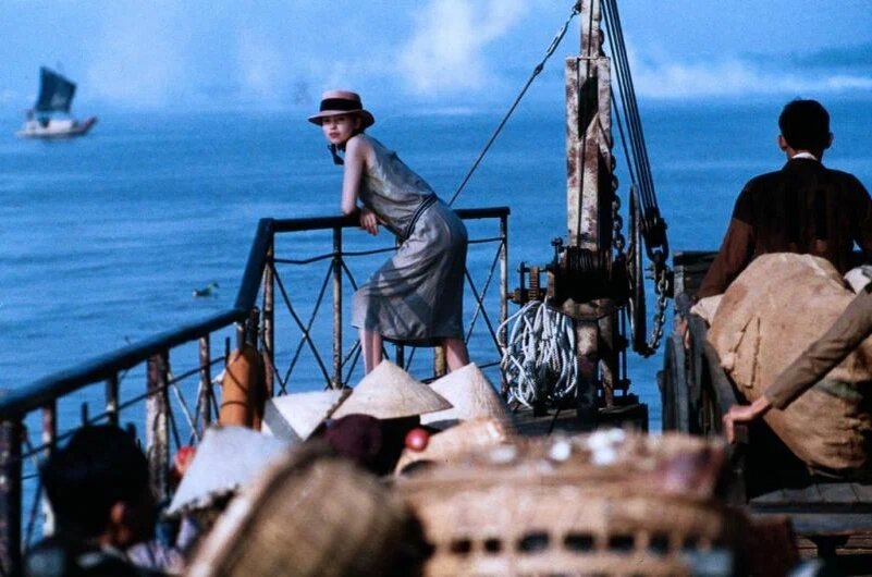 Героиня на корабле на пути в Сайгон