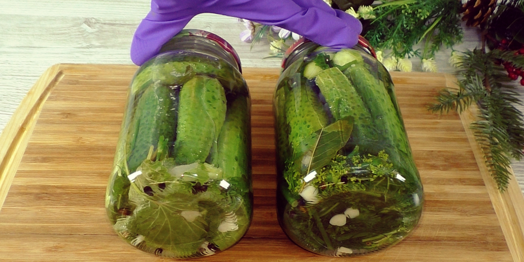 Хрустящие, маринованные огурцы готовлю сама, зимой в магазине не покупаю. Мои любимые и проверенные годами 3 рецепта