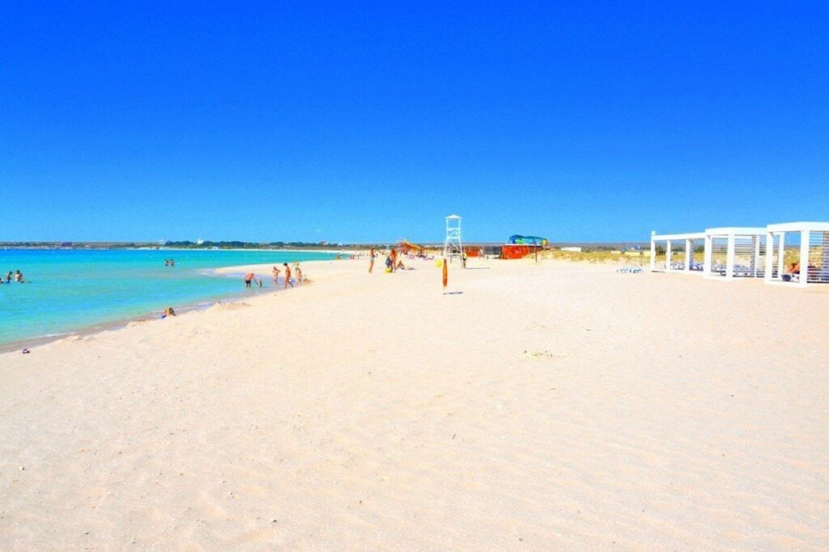 Пляж Оленевки, фото из Яндекса. До этой красоты я так и не доехала