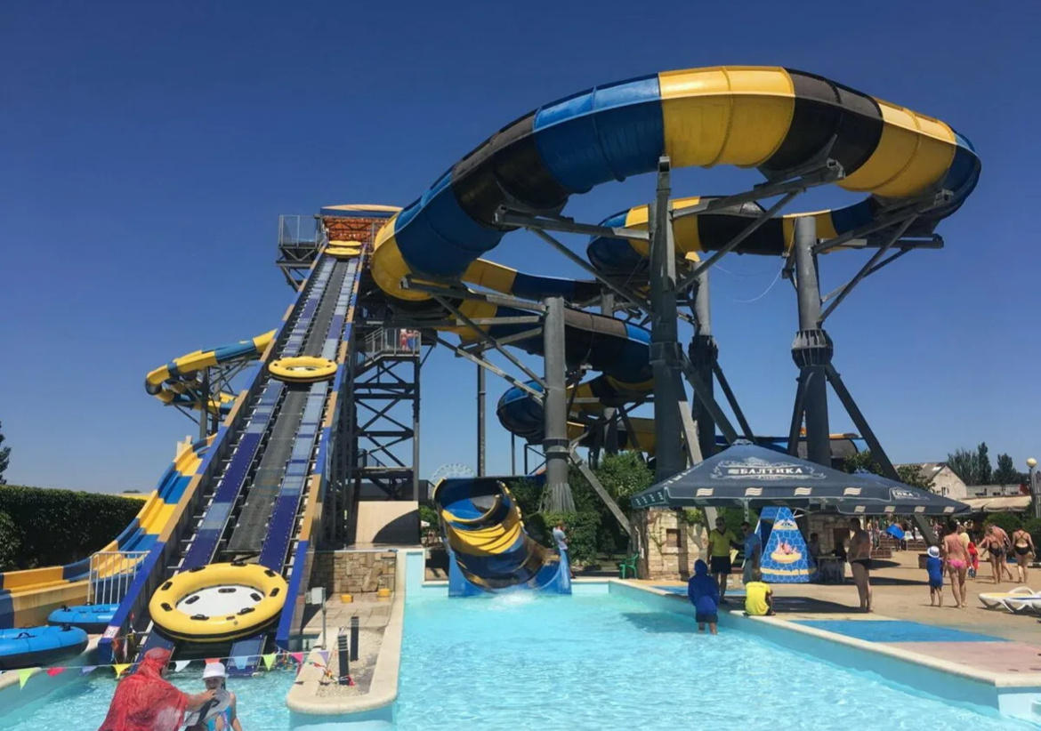 С виду все просто шикарно, но только если не присматриваться к мелочам