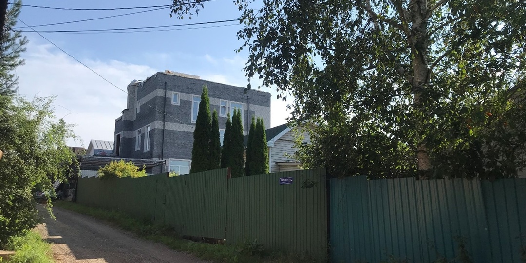 Можно ли в СНТ построить многоэтажный и многоквартирный дом?