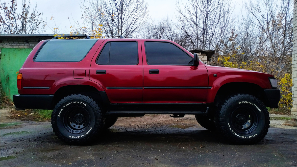 Великолепный поджарый профиль 4Runner. Источник фото https://www.drive2.ru/r/toyota/4runner/546186250462167196/