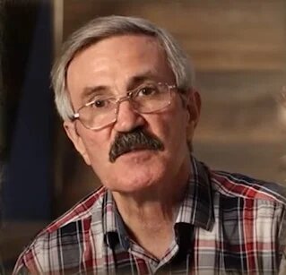 Аслан Уарзиаты в 2019 году раскрыл книгу, выполнив наказ Всевышнего.