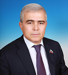 Во все времена меценатство, благотворительная деятельность была свойственна благородным и влиятельным людям, таким, как депутат Государственной думы РФ Мурад Станиславович Гаджиев .
В самые трудные для нашей страны времена, как в тяжёлые 90 -е годы, так и в последующие, будучи Председателем Собрания депутатов городского округа "город Дербент"нескольких созыв ов, он оказывал огромную финансовую поддержку развитию науки, культуры, образования, здравоохранения, спорта религиозным общинам всех трёх конфессий.На свои личные средства Мурад Станиславович направлял абитуриентов из простых семей на учёбу в самые престижные зарубежные и российские вузы, в том числе и в Сорбонну (Франция). М.Гаджиеа за свой счёт стабильно выплачивал им, а также отличникам учёбы из других высших учебных заведений, стипендии. Немалые средства 
Депутат Государственной думы Мурад Гаджиев выделял участникам крупнейших спортивных соревнований.
По его инициативе и при самом непосредственном участии в Дербенте была открыта спортивная школа конного спорта. 
Весомую материальную поддержку М.С. Гаджиев оказал при создании школы имени Мурада Кажлаева для одарённых детей в Махачкале.
Благодаря щедрости и гуманности депутата Госдумы РФ Мурада Гаджиева, спасено немало жизней людей, которым он выделял на срочные операции свои личные деньги.
Не остался Мурад Станиславович Гаджиев в стороне и в тяжелейшее для всех время пандемии.
Во многие учреждения и организации он направлял необходимые медикаменты, препараты, индивидуальные средства защиты от коронавируса.
И вот очередная инициатива - Мурад Гаджиев выразил готовность выделить свои личные материальные средства на воспитательные и образовательные
цели.
Недавно вместе с главой МР "Дербентский район" с рабочим визитом они побывали в селе Чинар Дербентского района, где посетили детский сад "Ласточка", где необходимы расширение и ремонт, отвечающий всем необходимым требованиям,  предъявляемым к качеству объектов детских учреждений.
Ознакомившись с реальным положением дел на объекте и предварительно оценив ситуацию, Мурад Гаджиев изъявил желание оказать финансовую поддержку этого проекта. Уже принято решение о включении детского сада "Ласточка" в программу капитального ремонта на 2025 год. Уже разработана и успешно прошла государственную экспертизу проектно - сметная документация, а заявка на финансирование направлена в Министерство образования.
Мурад Гаджиев не раз
выступал меценатом и выделял финансовую помощь в продвижении воспитательно- образовательных проектов, что является приоритетным направлением его депутатской деятельности.

Светлана Лыкова - заслуженный работник культуры Республики Дагестан, член Союза журналистов Российской Федерации и Республики Дагестан