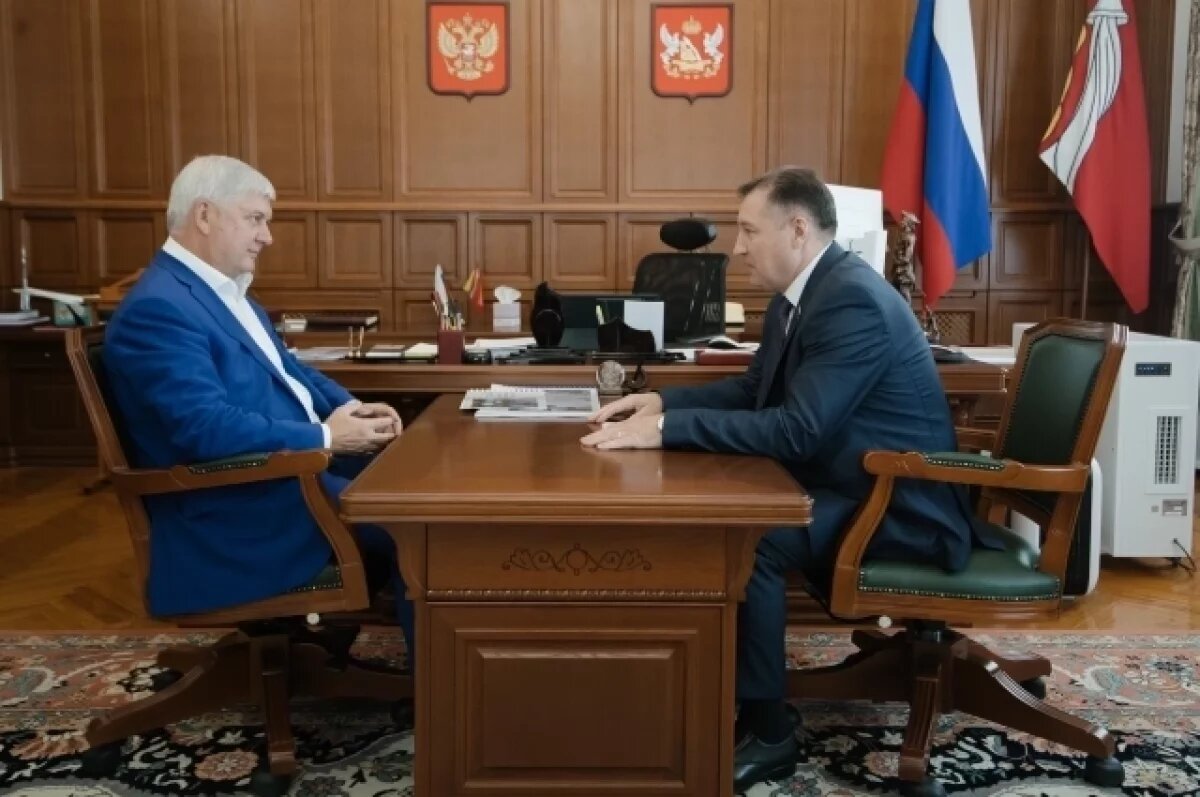    Губернатор Гусев встретился с депутатом Владимиром Рожковым