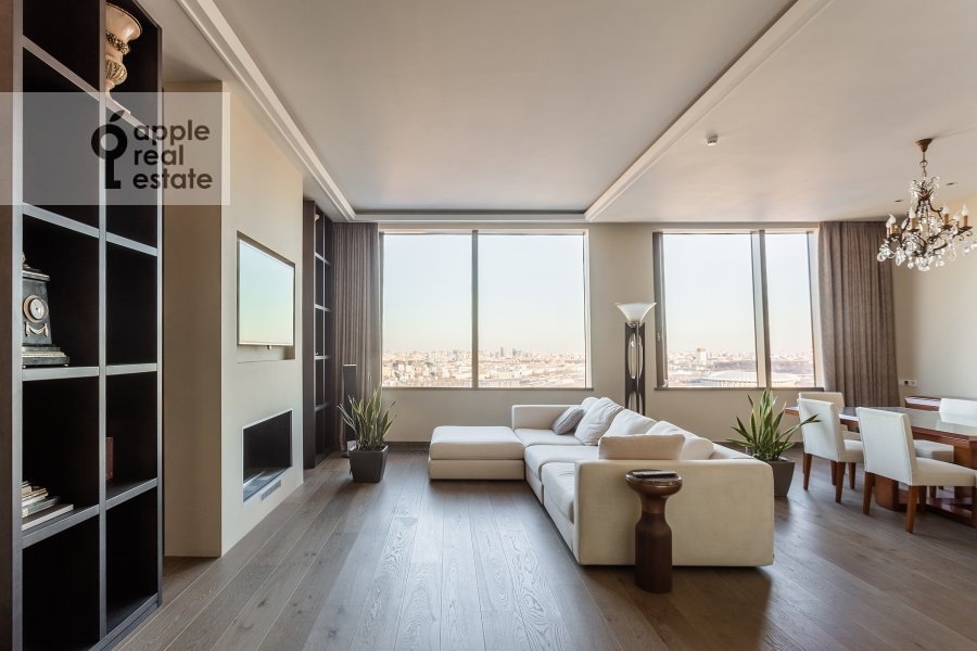 Фото из архива Apple Real Estate