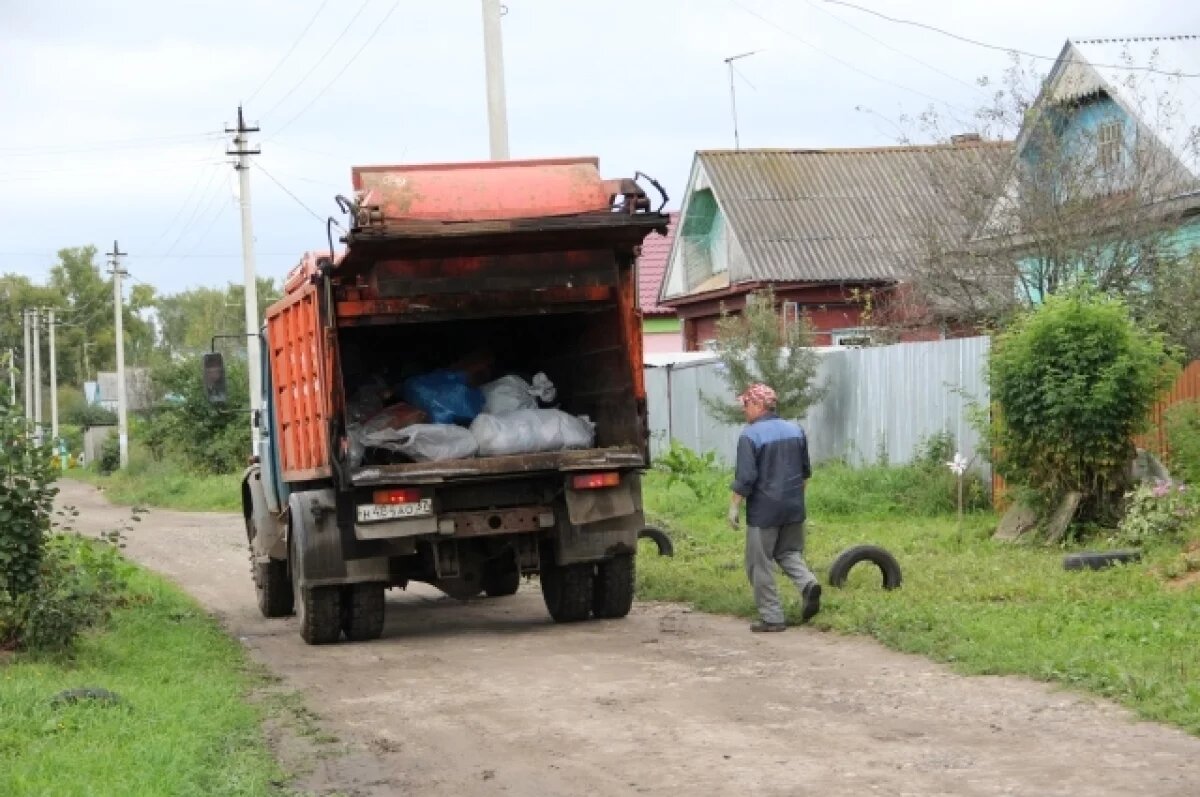    В Тюмени наблюдается нехватка водителей мусоровозов