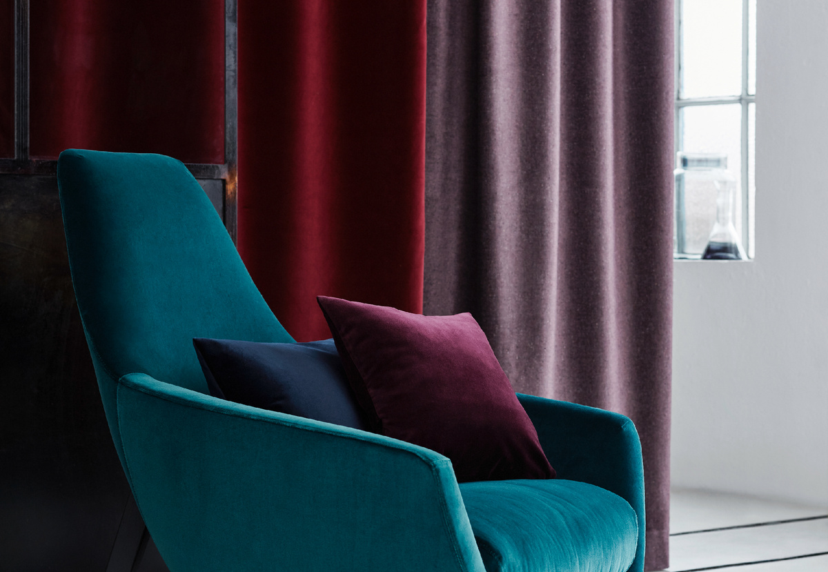 Эта фотография и далее в галерее – ткани швейцарской текстильной фабрики Creation Baumann