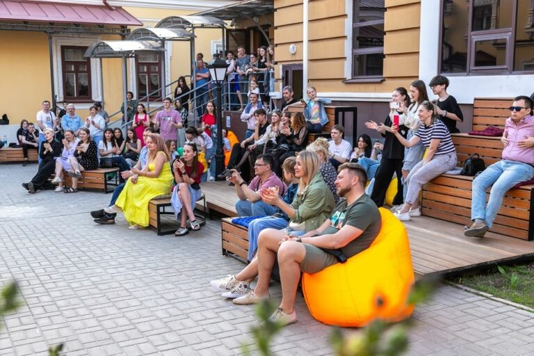    В Оренбургской библиотеке им. Крупской пройдет инклюзивный фестиваль «ARTсфера» Андрей Севостьянов