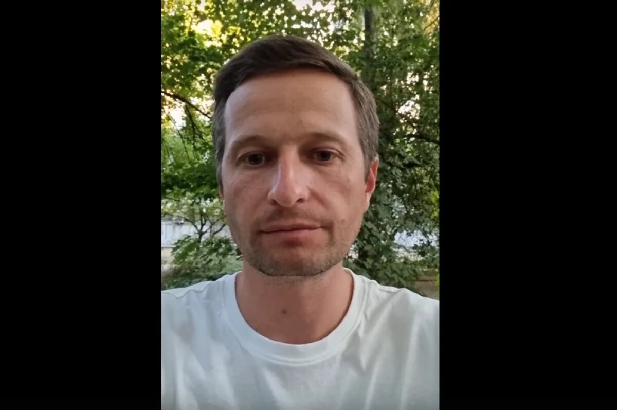    Первую помощь упавшей в цирке Кисловодска гимнастке оказал врач из Питера