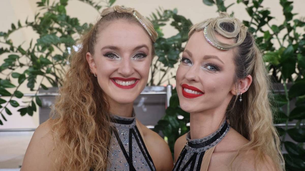    Гимнастки Ванесса Свикхорст и Элла Сторм познакомились в сети / Фото: Анастасия Старостина / Вечерняя Москва