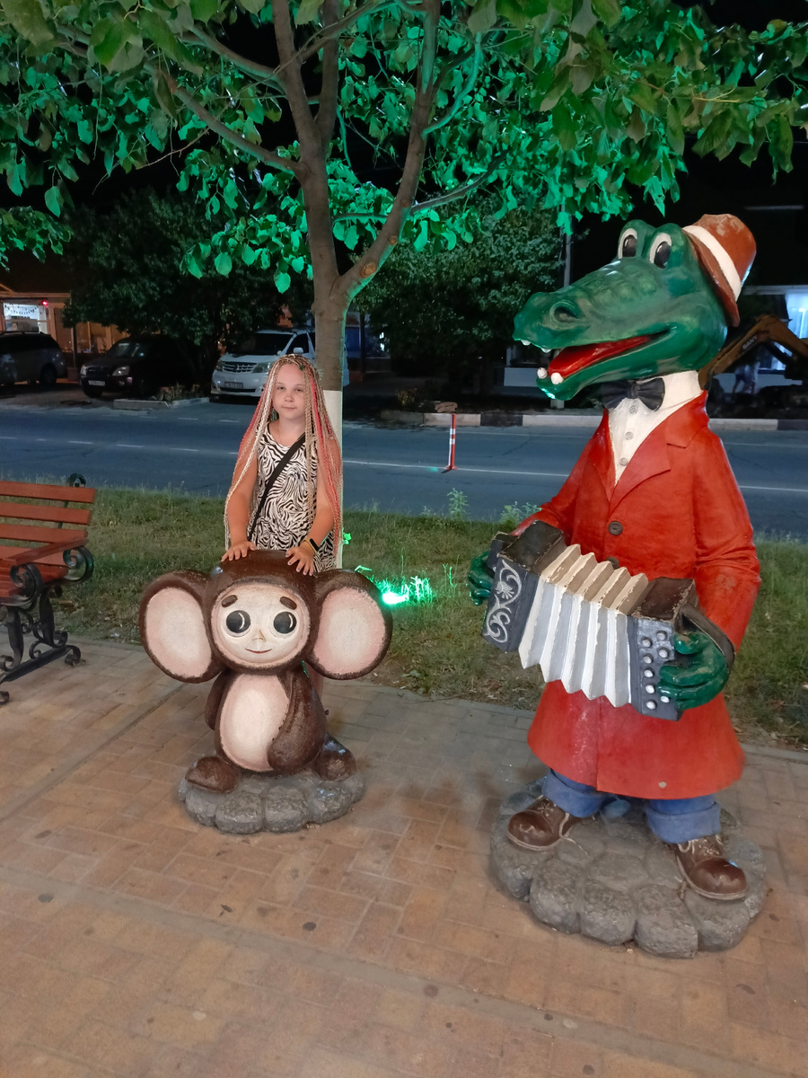 Маша на Пионерском проспекте. Фото автора.