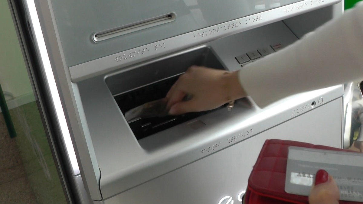    Мошенники развели 49-летнего ивановца и его дочь