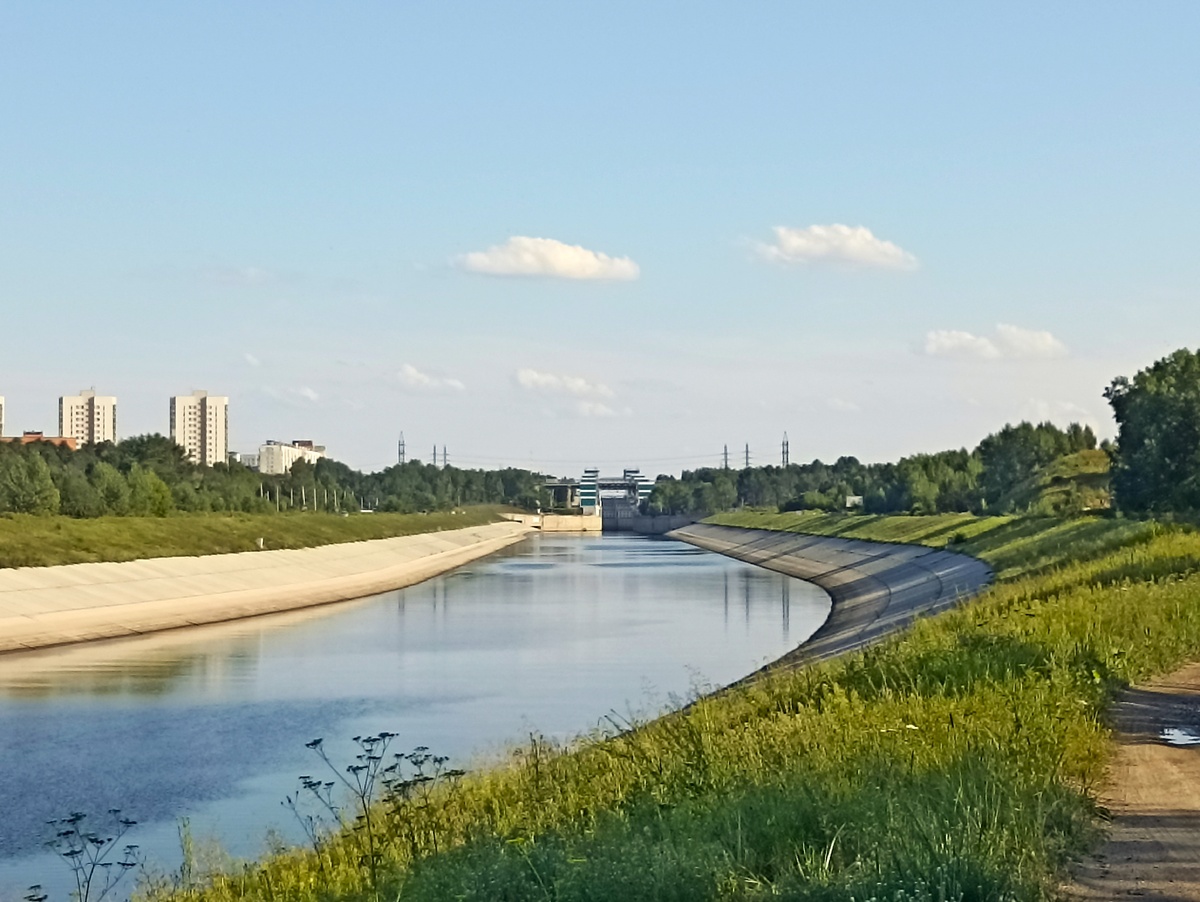 Шлюзовский канал и плотина