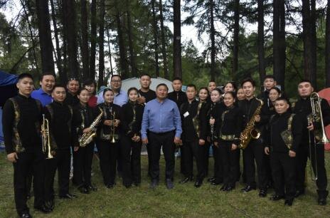 Глава Тувы Владислав Ховалыг посетил фестиваль в первый день.