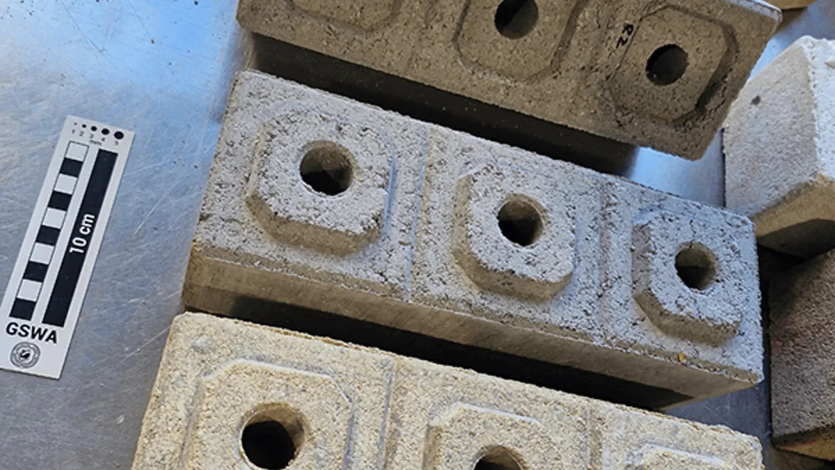 Блоки с отверстиями для арматуры источник: MCC