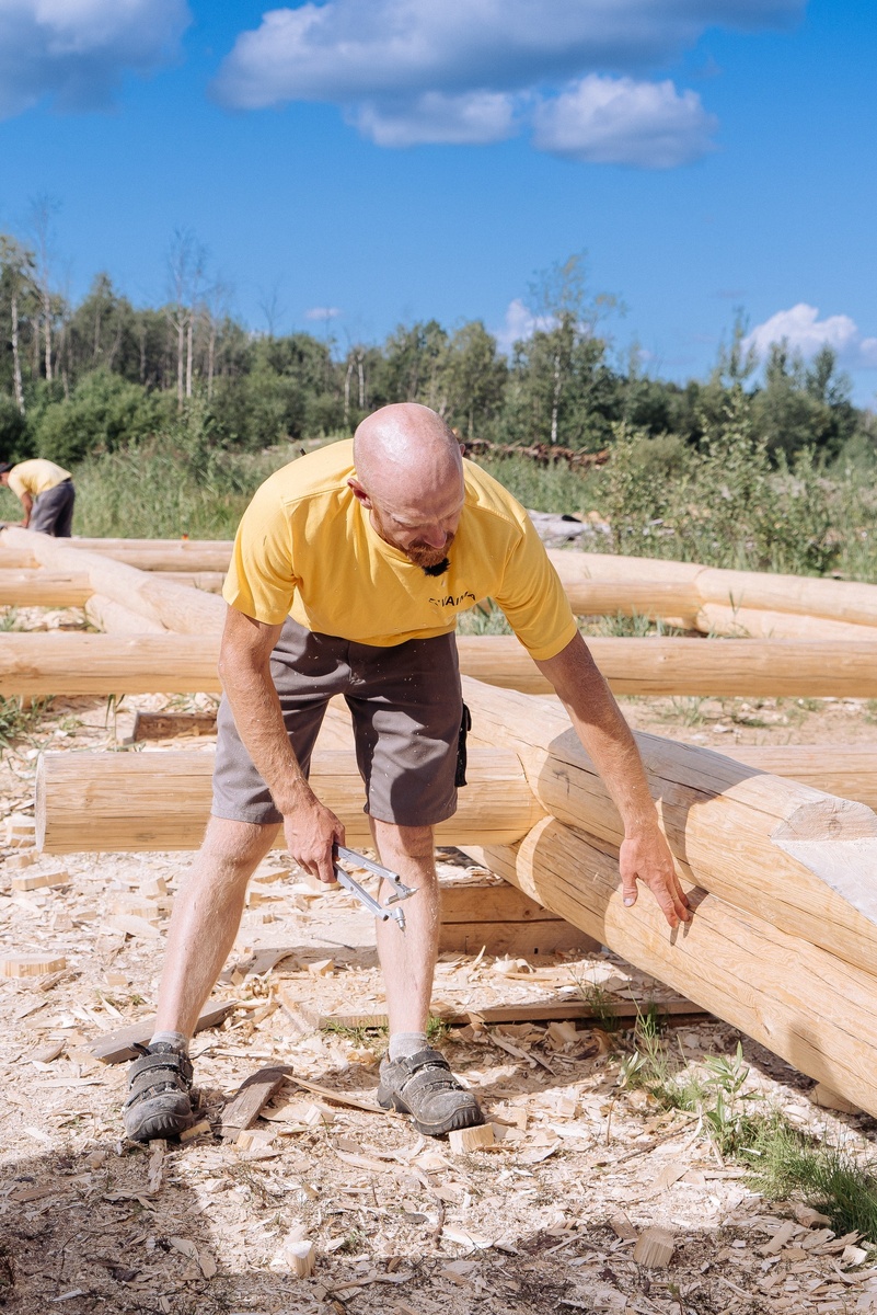 Евгений за работой
