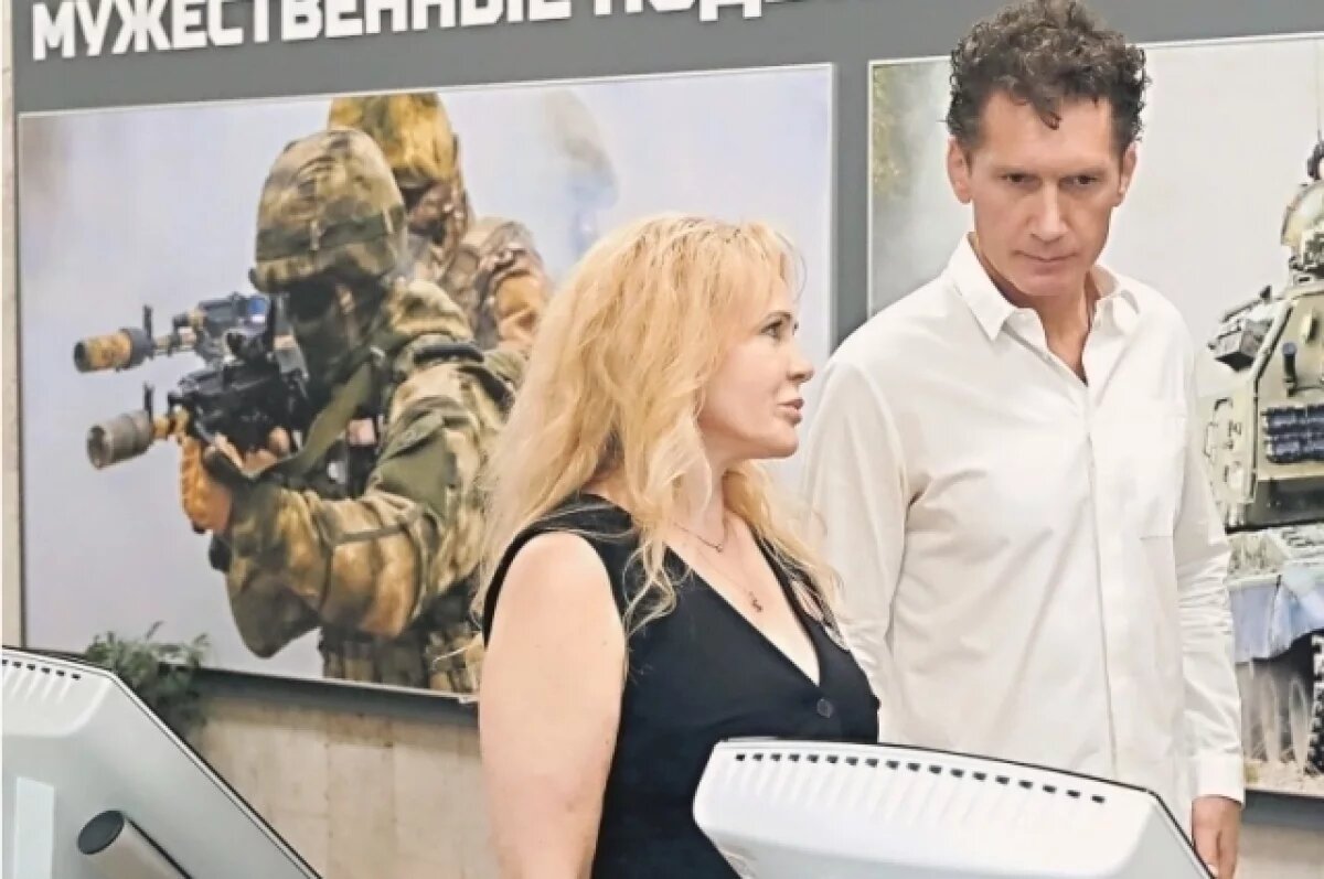    Перед концертом для Татьяны Сорокиной и Ильи Бачурина провели экскурсию по Пункту отбора.