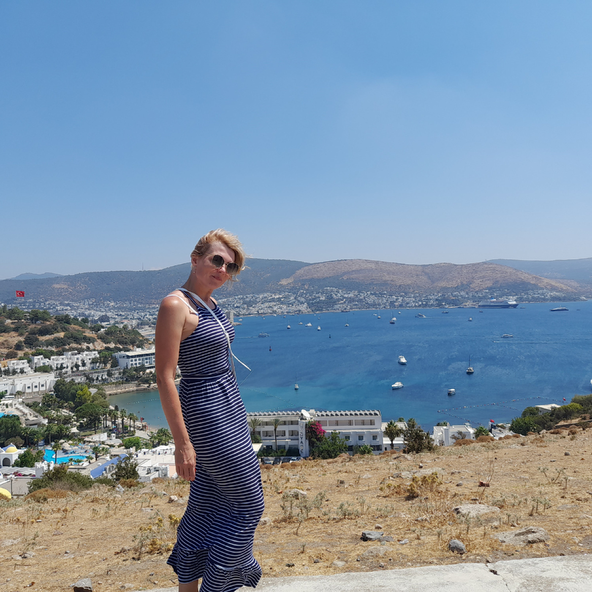 Это я. Турция, не Япония. Два года назад на Эгейском море. Когда-то там была Греция.