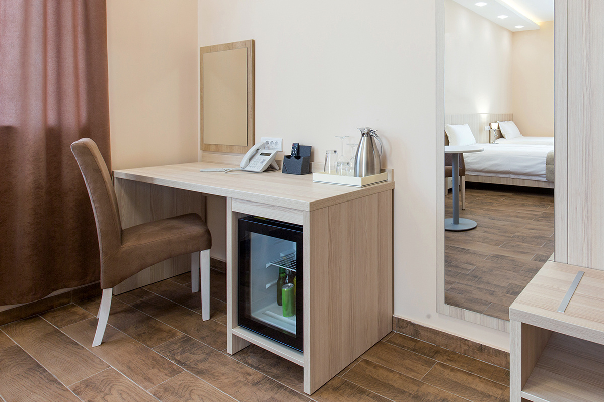 Edvard Nalbantjan / Shutterstock / FOTODOM📷Какие напитки включены в мини-бары отелей