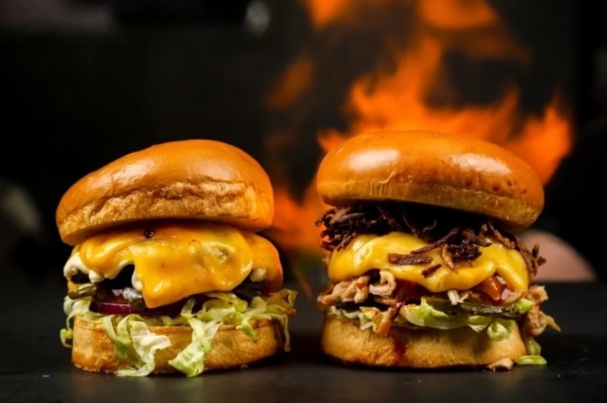    Красноярский депутат Елена Пензина пожаловалась на бургеры с червями