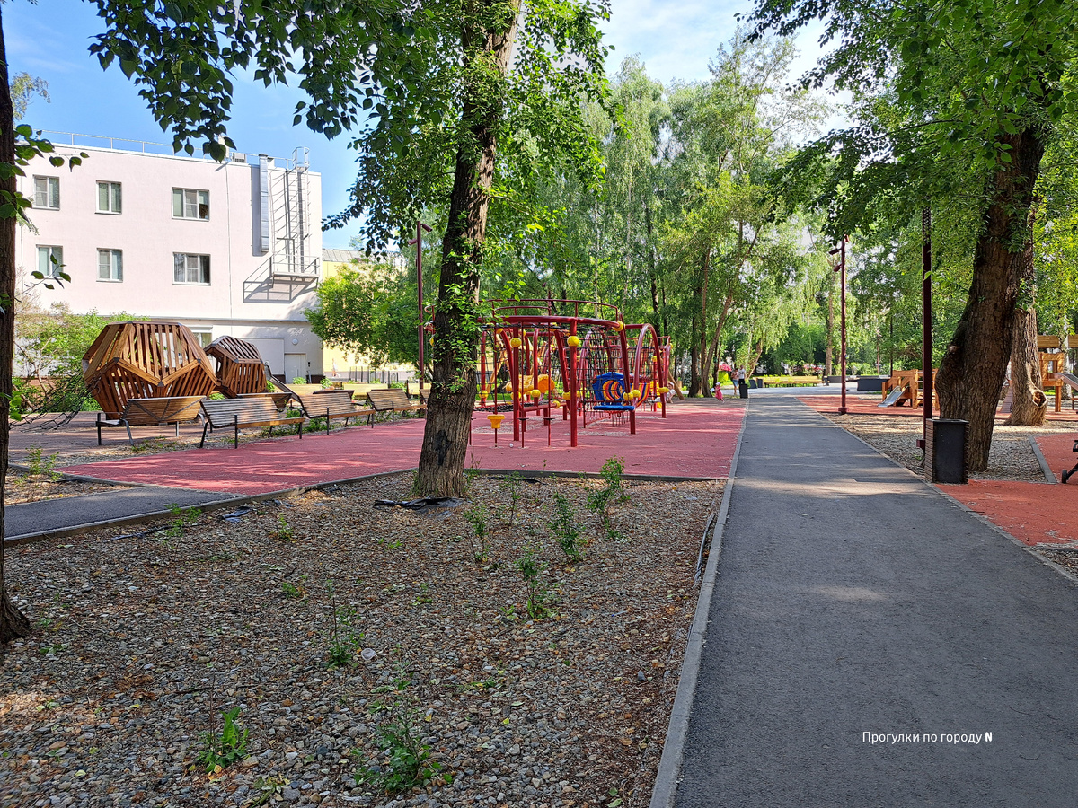 Листайте карусель