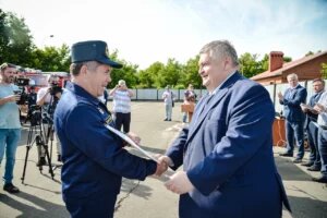  📷    Оренбургским огнеборцам вручили новенькие пожарные машины Белов Михаил Александрович