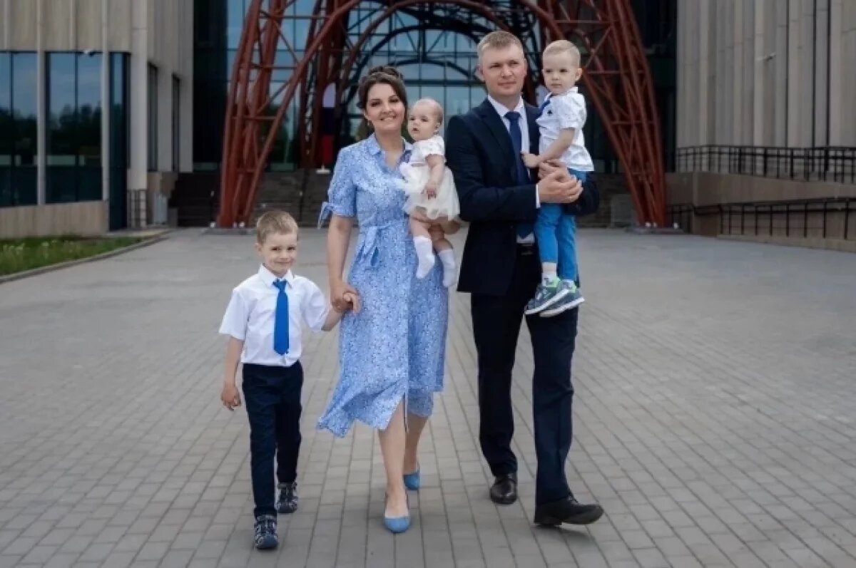    Семья юриста и БелАЗиста из Кузбасса стала лучшей молодой семьей в России