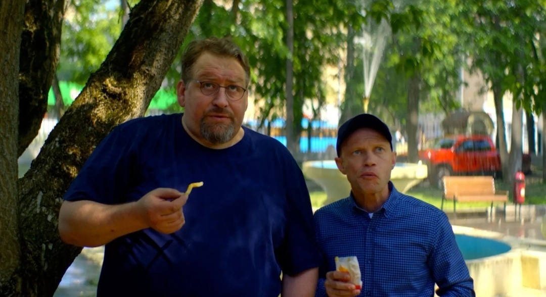 кадр из фильма "Водитель-олигарх"